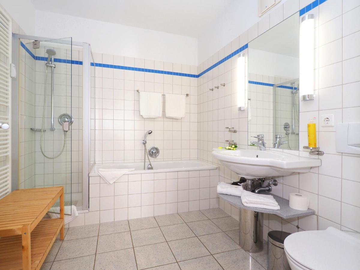 Kaiservillen Heringsdorf - Ferienwohnung Mit 1 Schlafzimmer Und Terrasse D201 Eksteriør billede